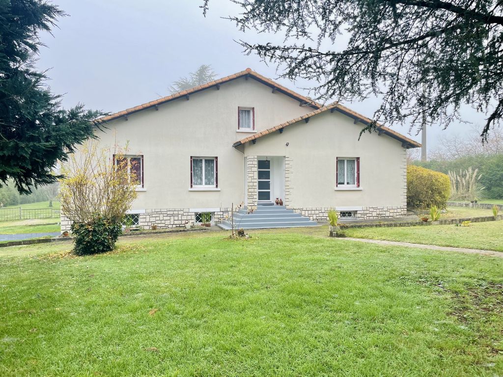 Achat maison à vendre 5 chambres 170 m² - Verteuil-sur-Charente