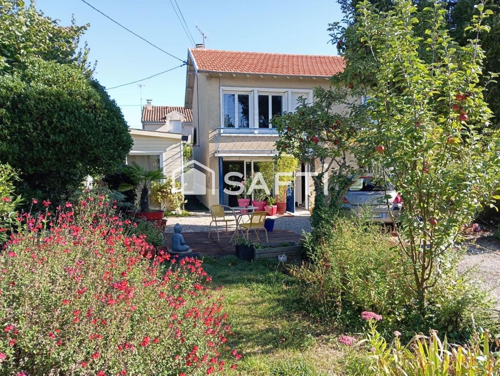 Achat maison à vendre 3 chambres 97 m² - Poitiers