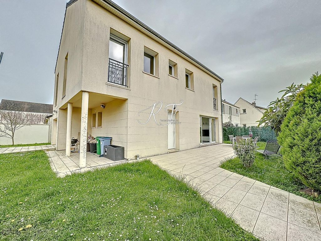 Achat maison à vendre 4 chambres 134 m² - Montsoult