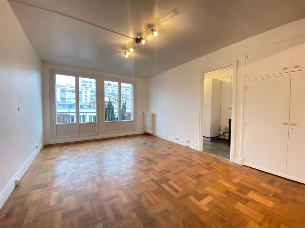 Achat appartement à vendre 2 pièces 59 m² - Paris 16ème arrondissement