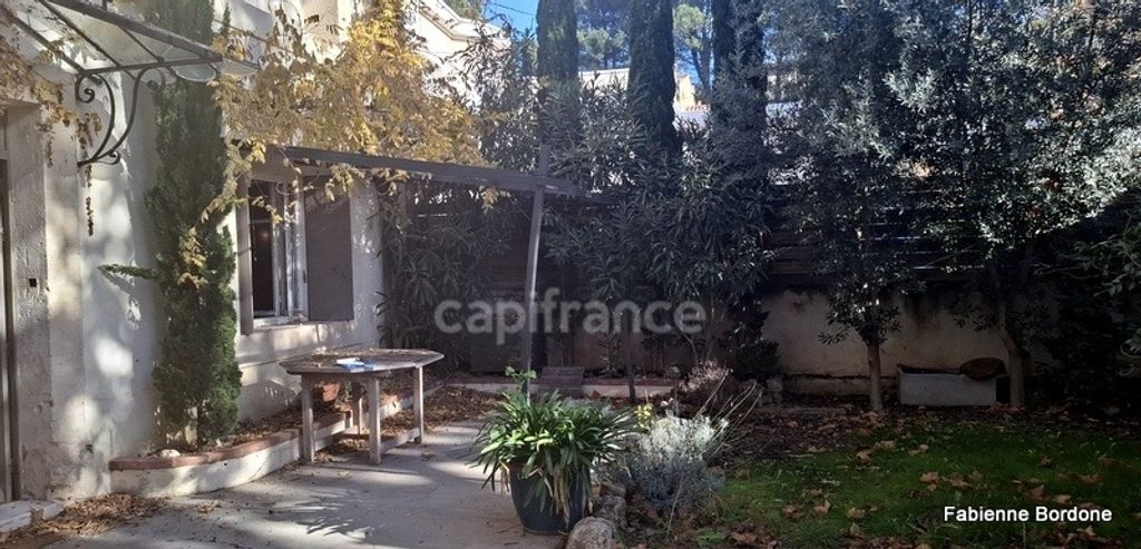 Achat maison à vendre 4 chambres 177 m² - Mallemort