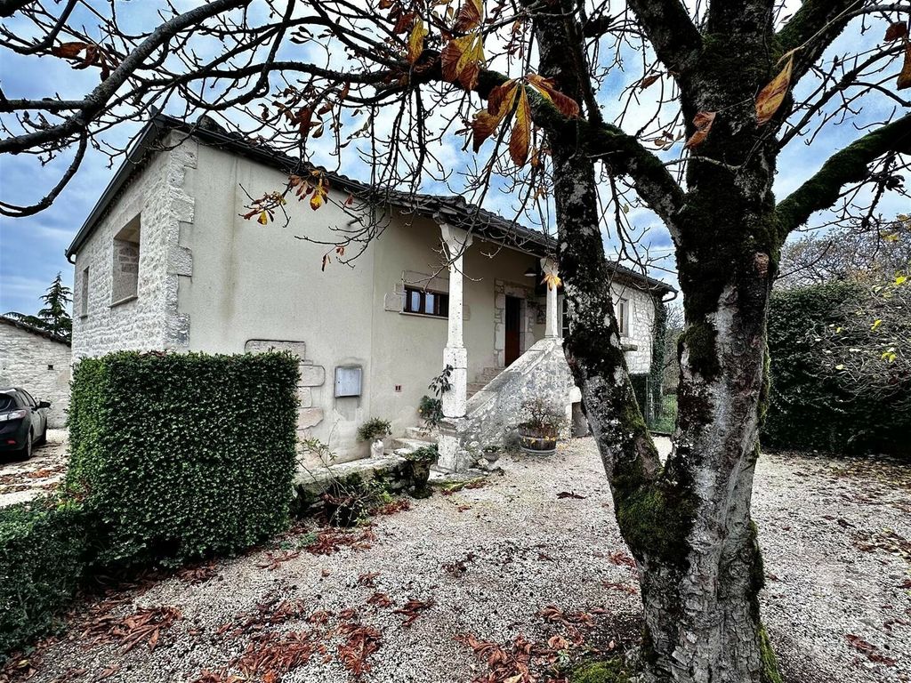 Achat maison à vendre 3 chambres 155 m² - Pern