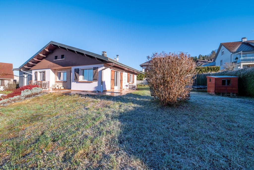 Achat maison à vendre 4 chambres 137 m² - Pontarlier