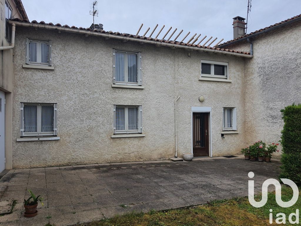 Achat maison à vendre 3 chambres 87 m² - Loulay