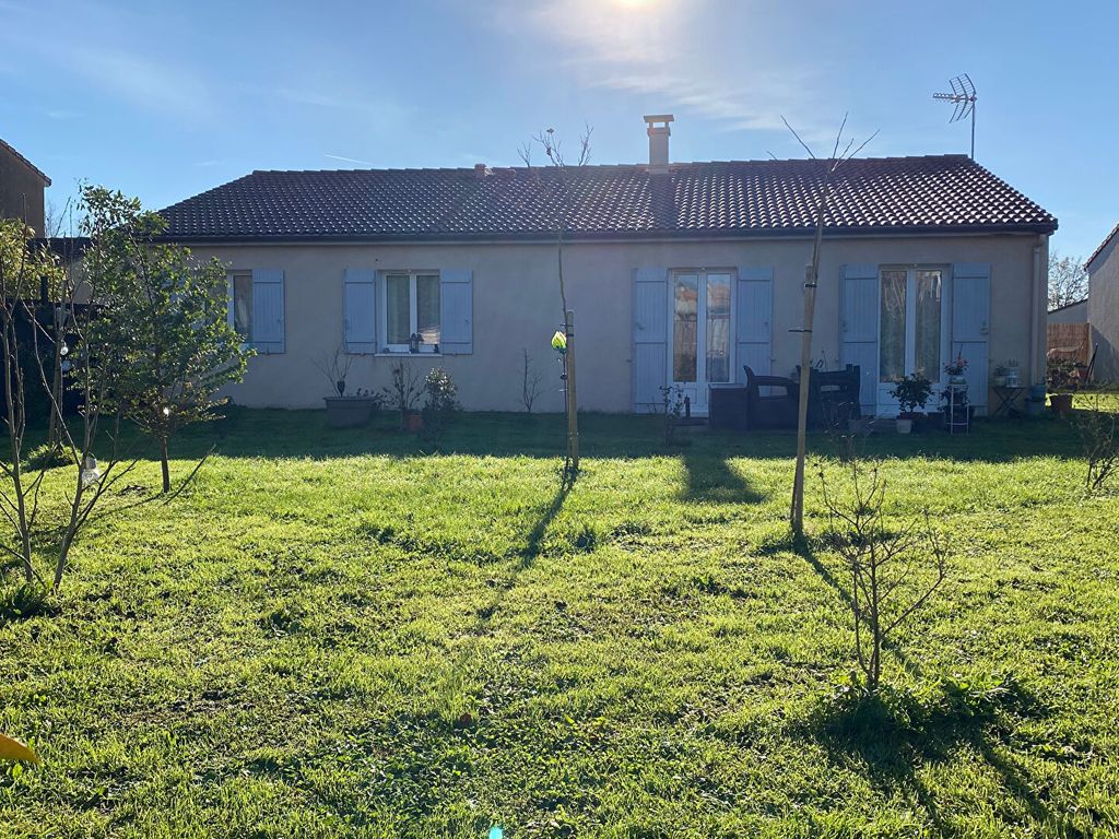 Achat maison à vendre 3 chambres 116 m² - Pont-l'Abbé-d'Arnoult