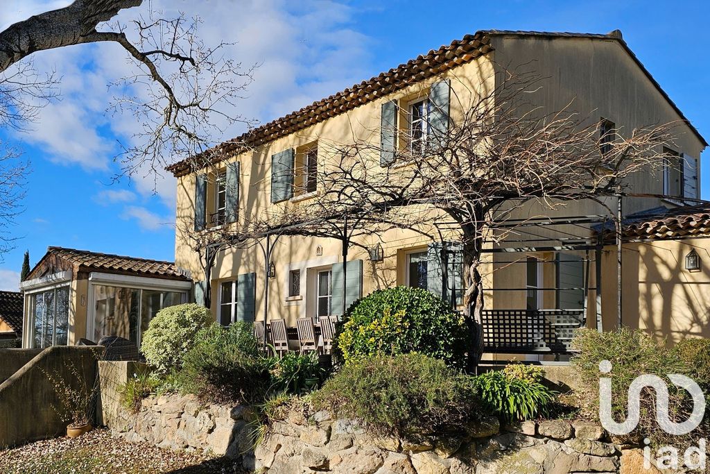 Achat maison à vendre 5 chambres 182 m² - Mouriès