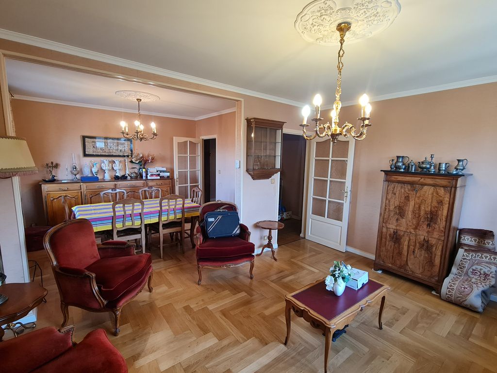 Achat appartement à vendre 5 pièces 95 m² - Romagnat