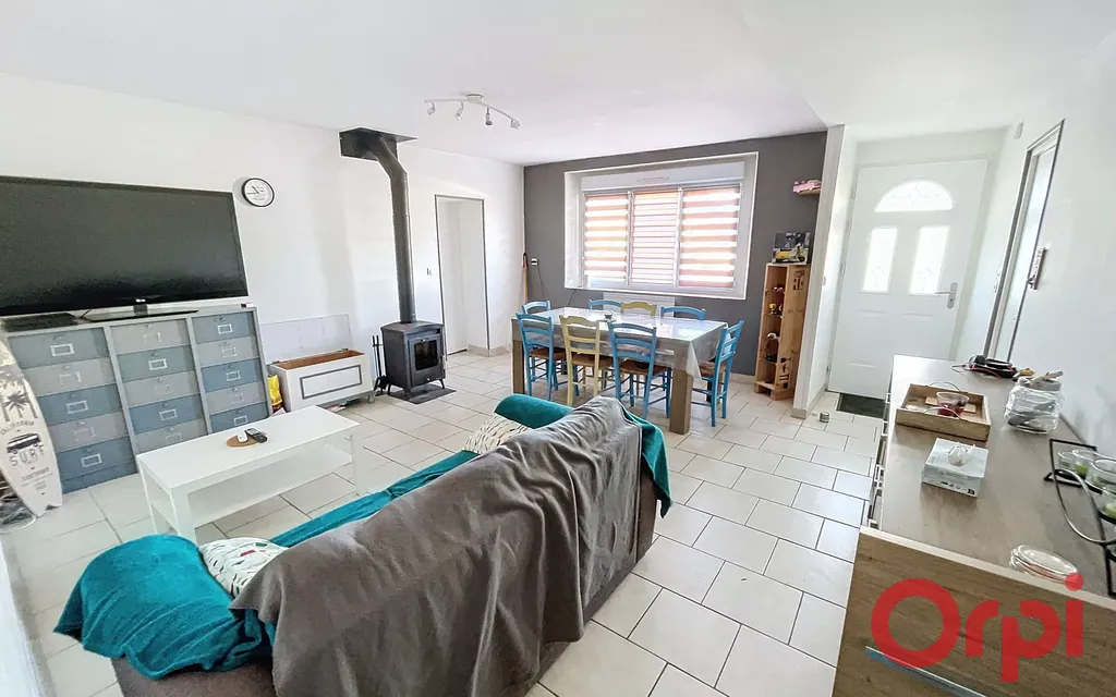 Achat maison à vendre 2 chambres 80 m² - La Guierche