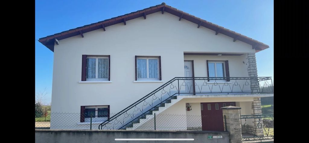 Achat maison à vendre 4 chambres 99 m² - Lupsault