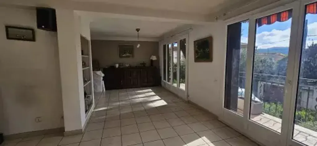 Achat appartement à vendre 6 pièces 136 m² - Aix-en-Provence