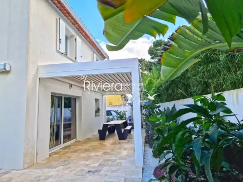 Achat maison à vendre 3 chambres 105 m² - Cavalaire-sur-Mer