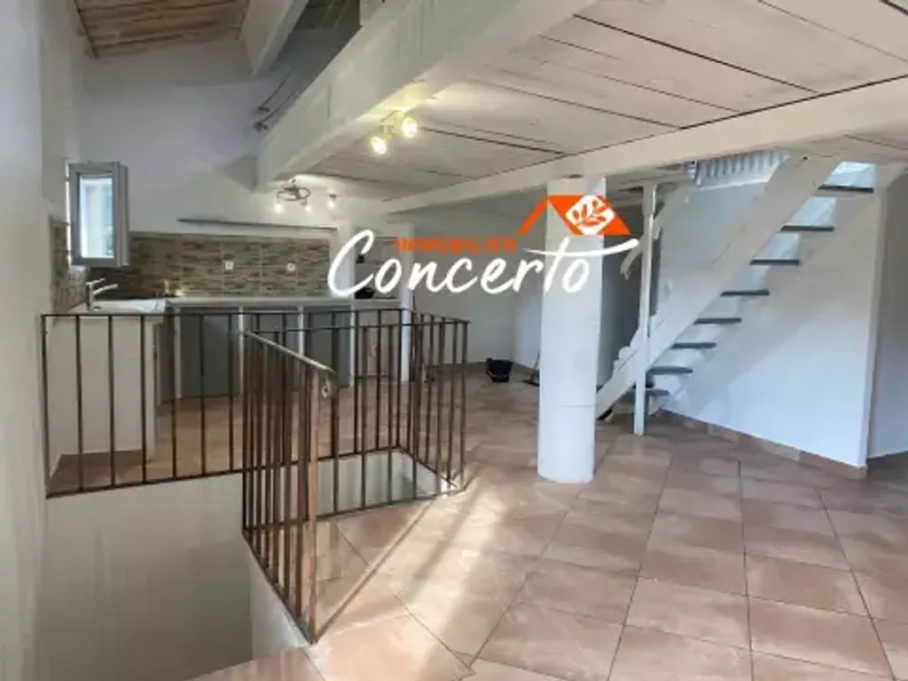 Achat appartement à vendre 4 pièces 78 m² - Claviers