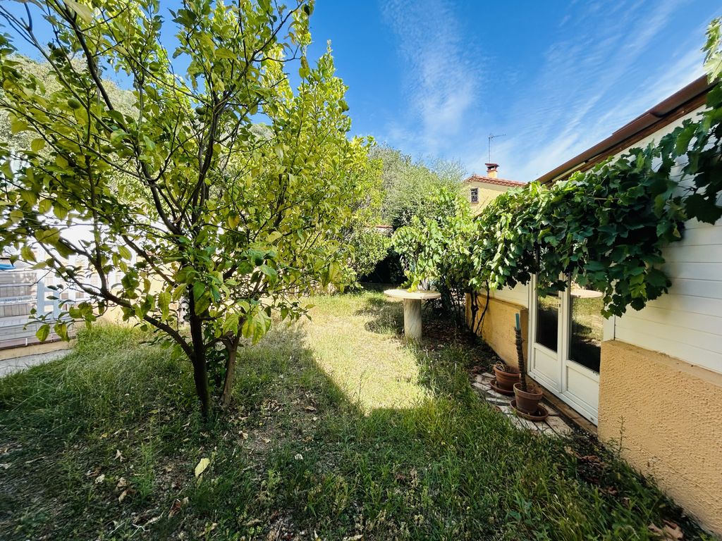 Achat maison à vendre 3 chambres 140 m² - Céret