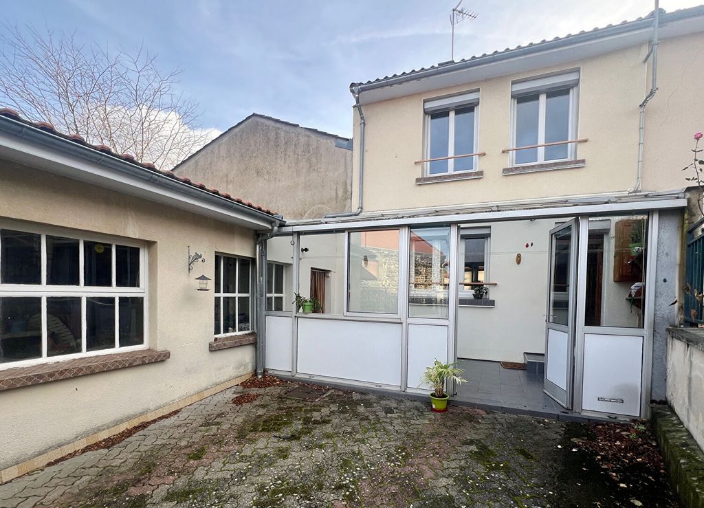 Achat maison à vendre 2 chambres 148 m² - Châteaugay