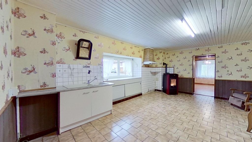 Achat maison à vendre 1 chambre 130 m² - Lesse