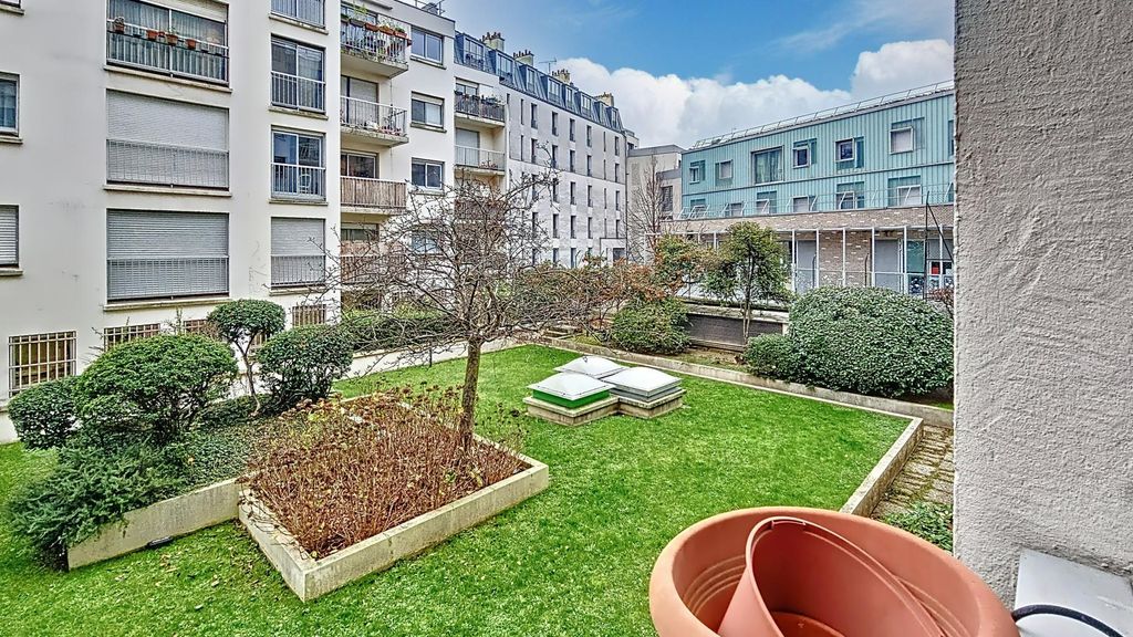 Achat studio à vendre 34 m² - Paris 18ème arrondissement