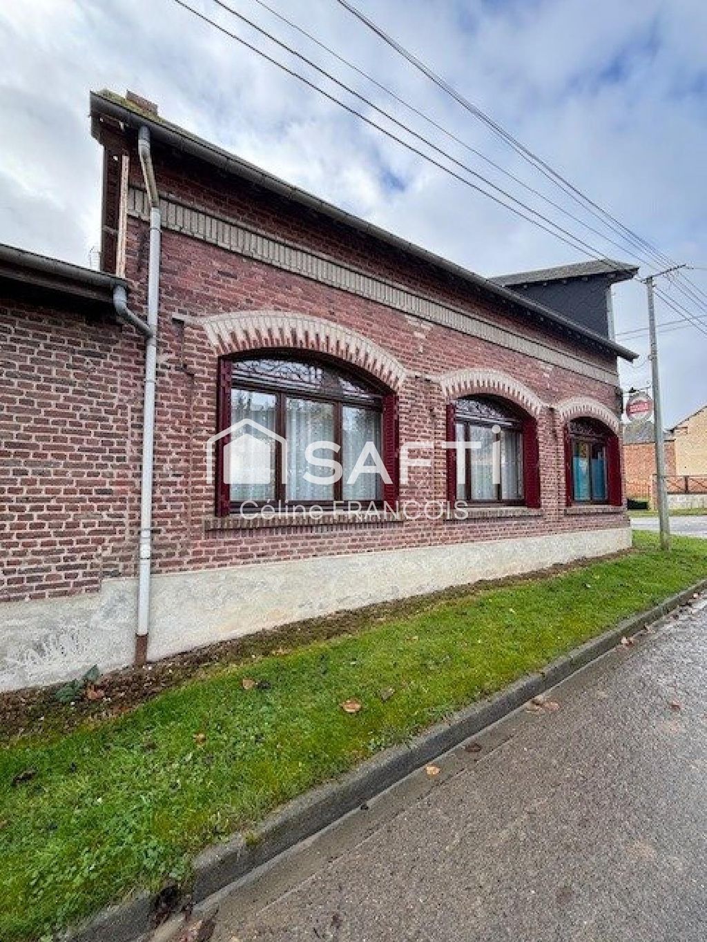 Achat maison à vendre 3 chambres 206 m² - Péronne