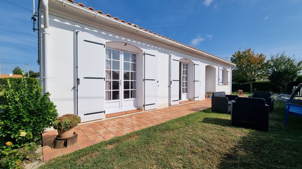 Achat maison à vendre 2 chambres 74 m² - Saint-Hilaire-de-Riez