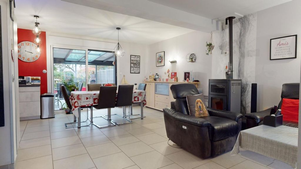 Achat maison à vendre 4 chambres 113 m² - Vaux-sur-Somme