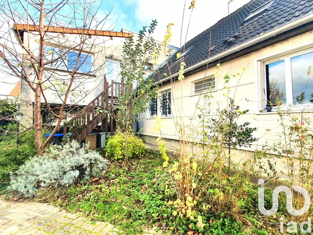 Achat maison à vendre 5 chambres 200 m² - Quincy-Voisins