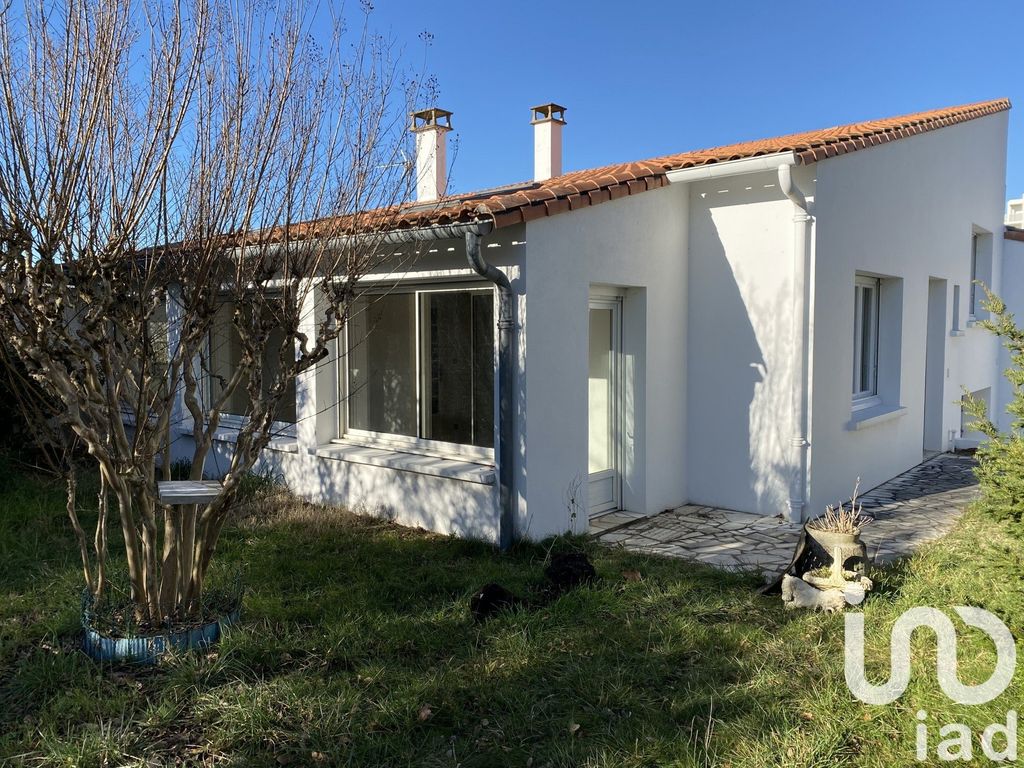 Achat maison à vendre 2 chambres 85 m² - Royan