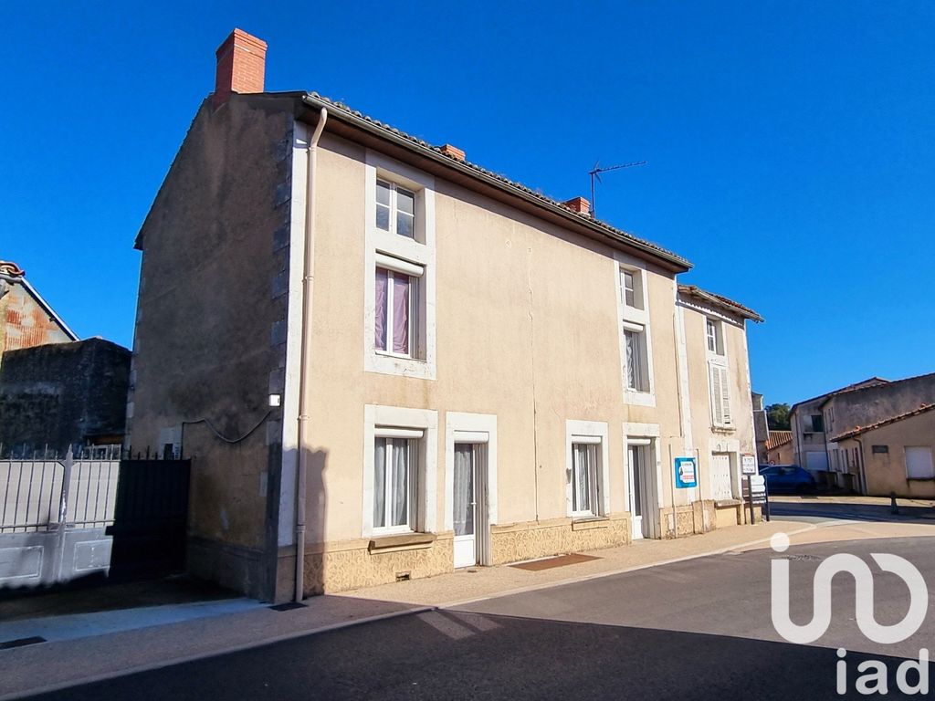 Achat maison à vendre 3 chambres 124 m² - Saint-Martin-la-Pallu