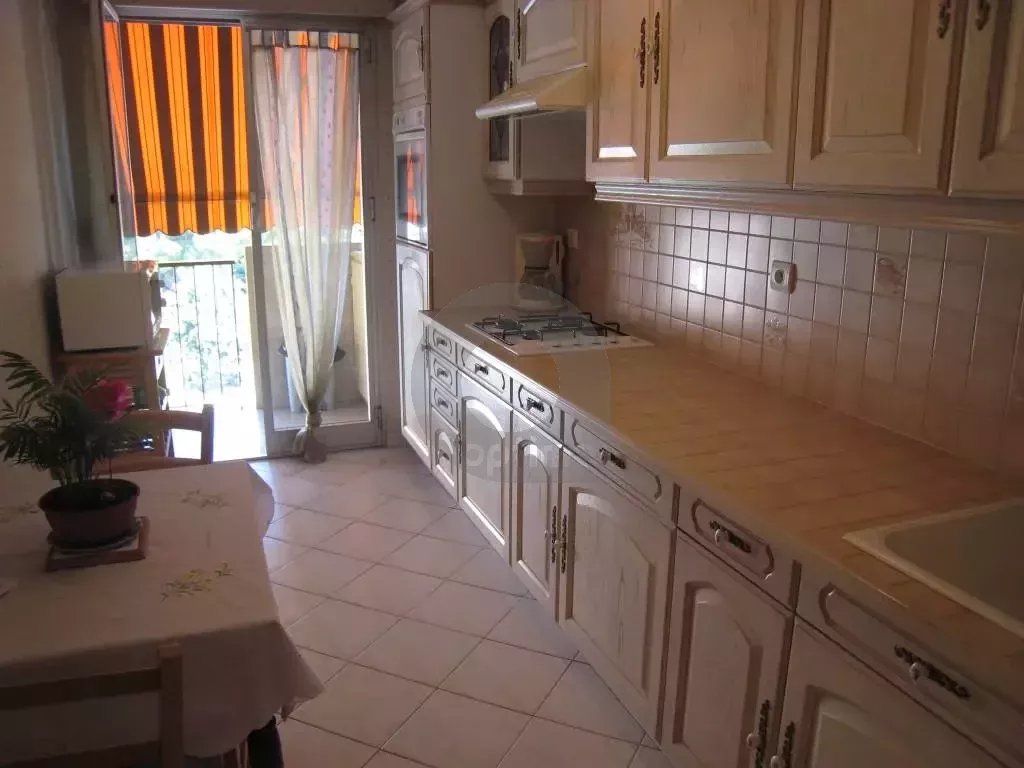 Achat appartement à vendre 3 pièces 66 m² - Menton