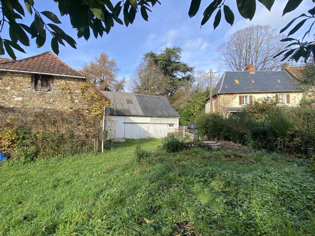 Achat maison à vendre 4 chambres 134 m² - Saint-Cyr-les-Champagnes