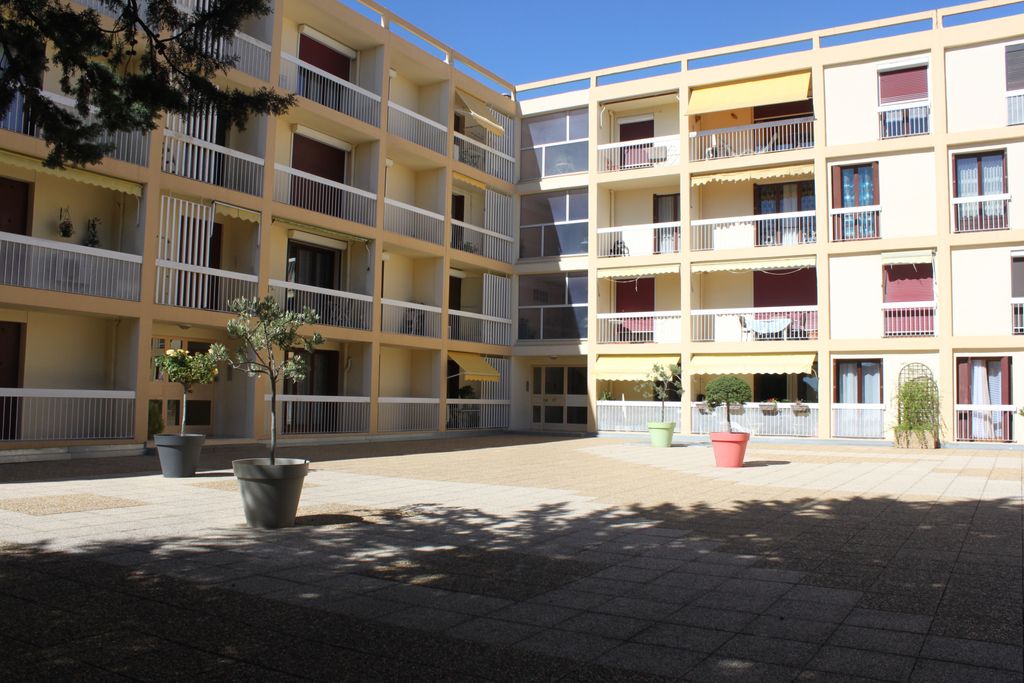 Achat appartement à vendre 2 pièces 31 m² - Marseille 15ème arrondissement