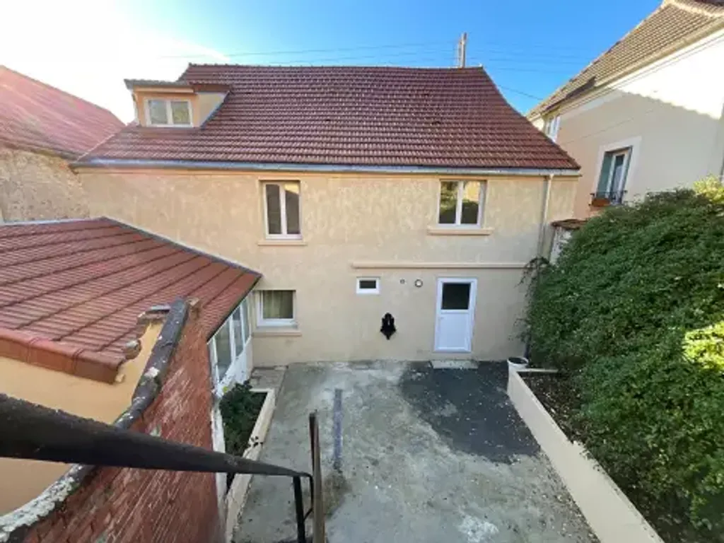 Achat maison à vendre 6 chambres 135 m² - Vaux-sur-Seine