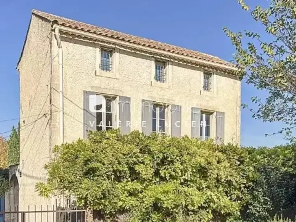 Achat maison à vendre 3 chambres 100 m² - Saint-Rémy-de-Provence