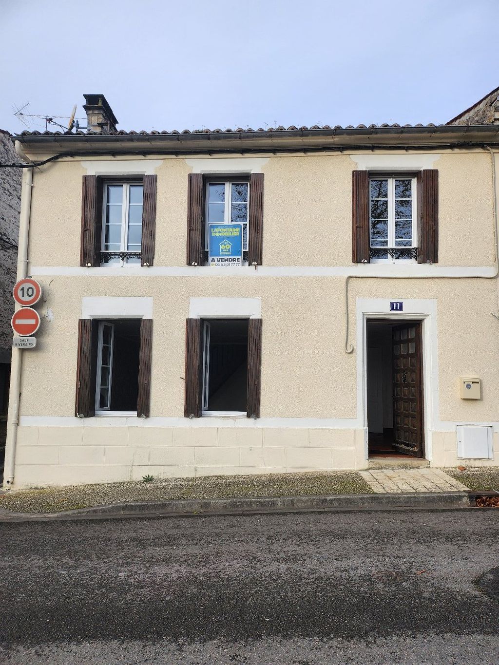 Achat maison à vendre 3 chambres 134 m² - Jarnac