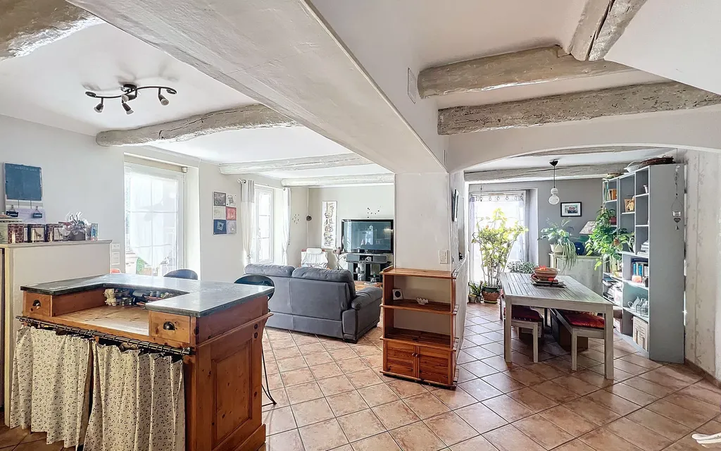 Achat maison à vendre 4 chambres 110 m² - Saint-Cannat