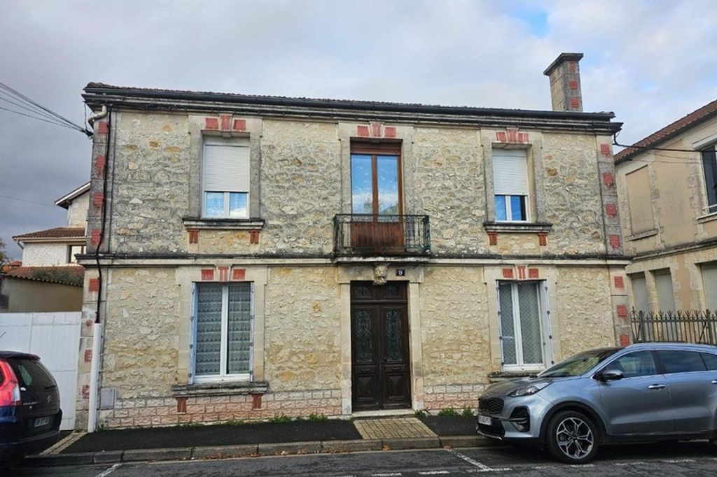 Achat maison à vendre 4 chambres 145 m² - Barbezieux-Saint-Hilaire