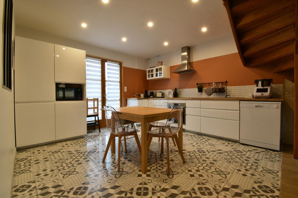 Achat maison à vendre 4 chambres 123 m² - Domfront-en-Poiraie