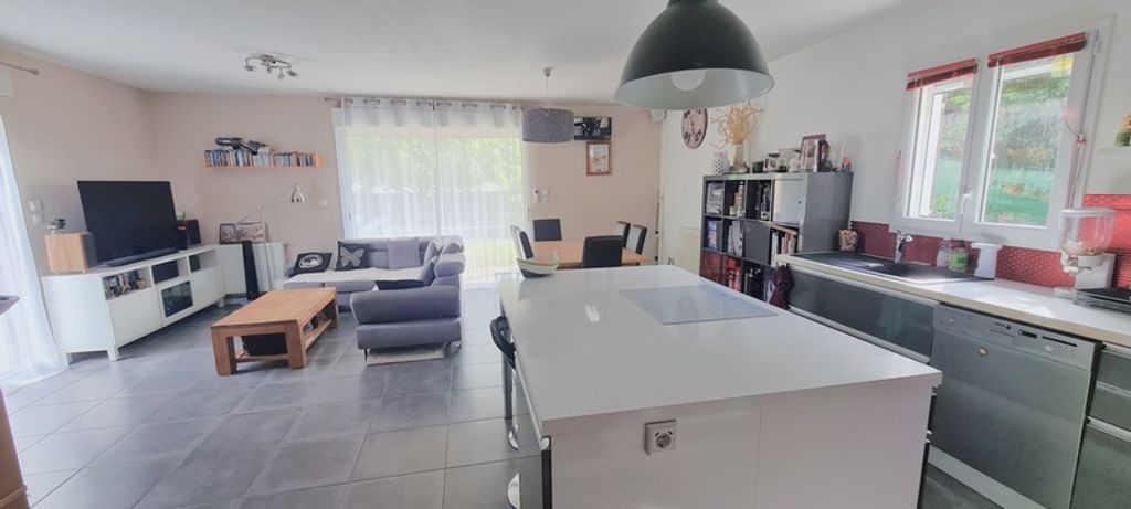 Achat maison à vendre 4 chambres 102 m² - Charvieu-Chavagneux