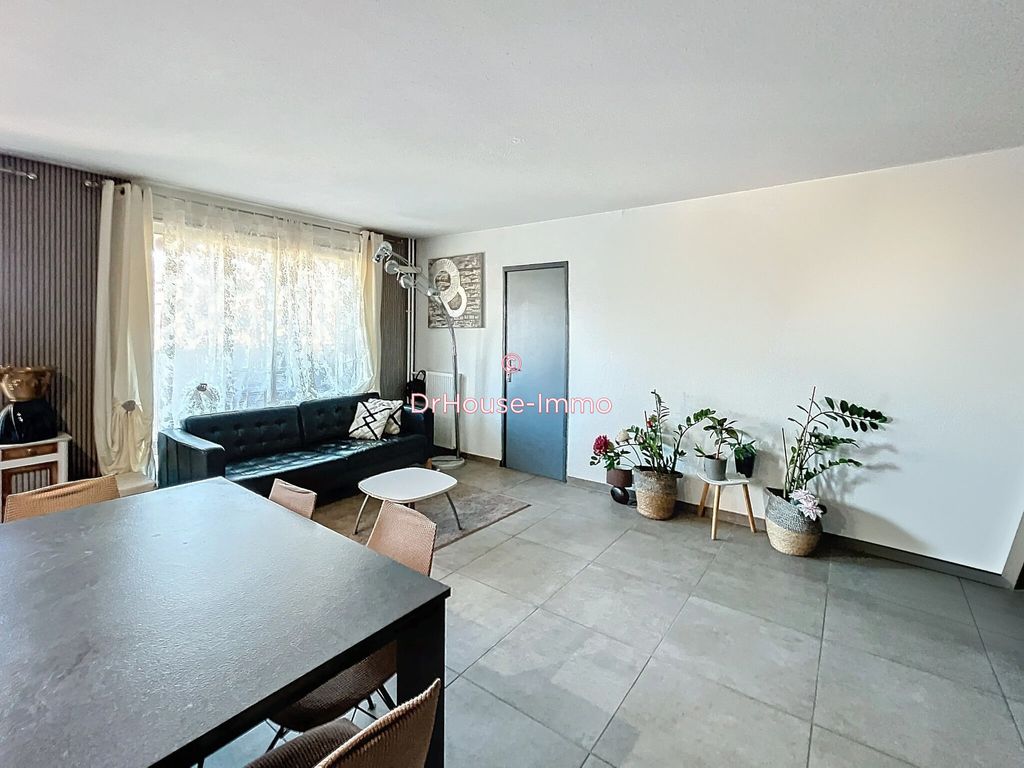 Achat appartement à vendre 5 pièces 104 m² - Vitrolles