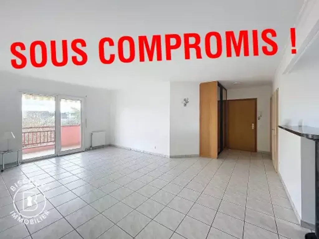 Achat appartement à vendre 3 pièces 77 m² - Village-Neuf