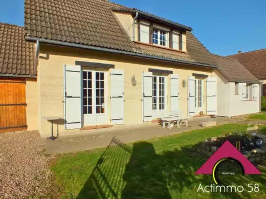 Achat maison à vendre 4 chambres 117 m² - Dun-sur-Auron