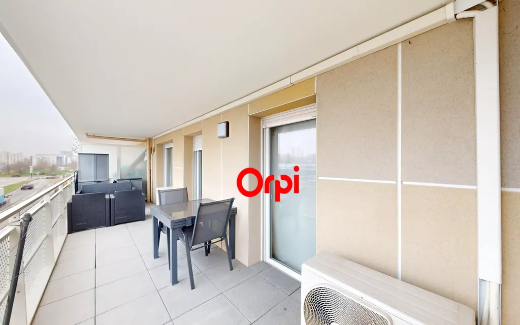 Achat appartement à vendre 4 pièces 84 m² - Vaulx-en-Velin