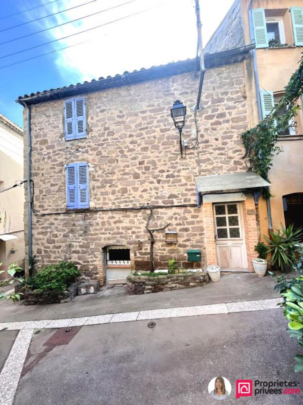 Achat maison à vendre 1 chambre 55 m² - Roquebrune-sur-Argens