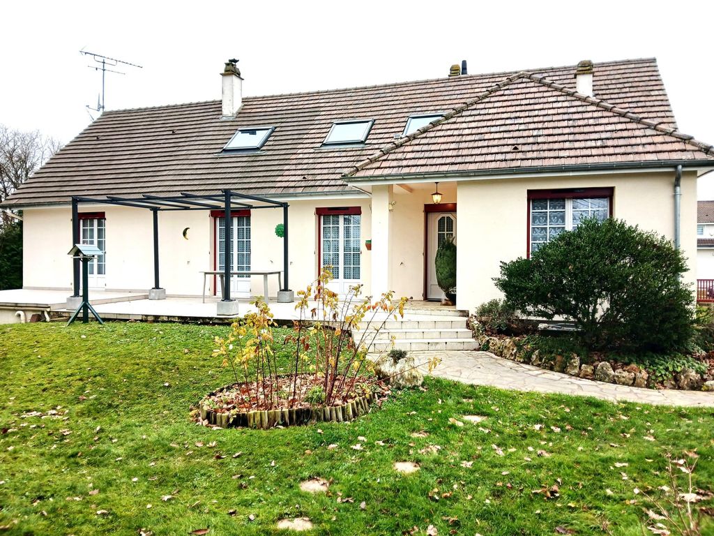 Achat maison à vendre 4 chambres 155 m² - Guichainville