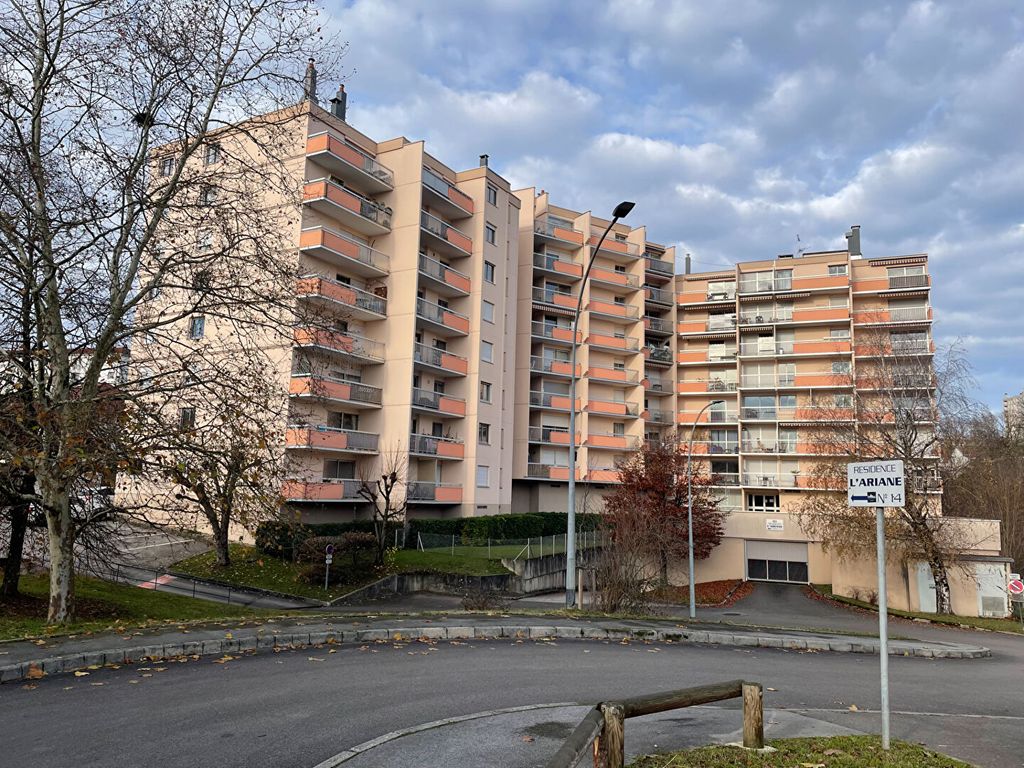 Achat appartement à vendre 4 pièces 82 m² - Besançon