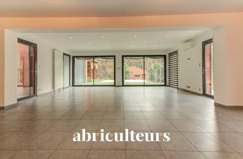 Achat maison à vendre 3 chambres 170 m² - Souspierre