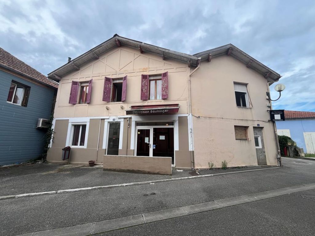 Achat maison à vendre 6 chambres 182 m² - Rion-des-Landes