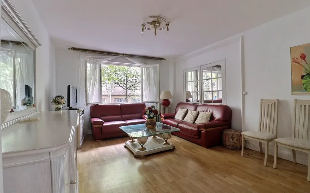 Achat appartement à vendre 3 pièces 68 m² - Paris 19ème arrondissement