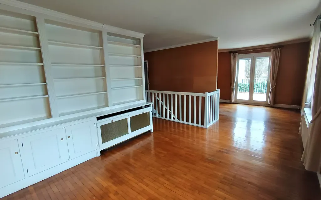 Achat maison à vendre 2 chambres 85 m² - Viroflay