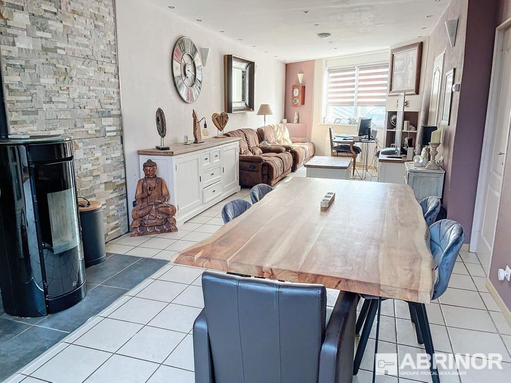 Achat maison à vendre 4 chambres 159 m² - Linselles