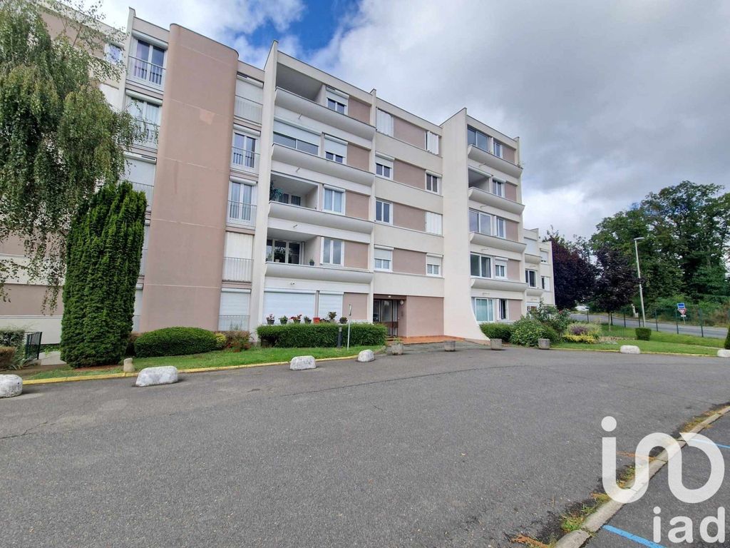 Achat appartement à vendre 5 pièces 102 m² - Saran