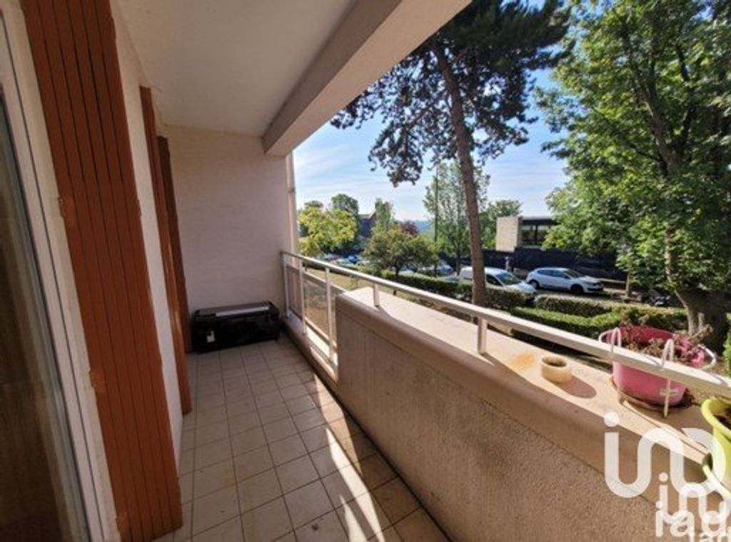 Achat appartement à vendre 4 pièces 80 m² - Suresnes